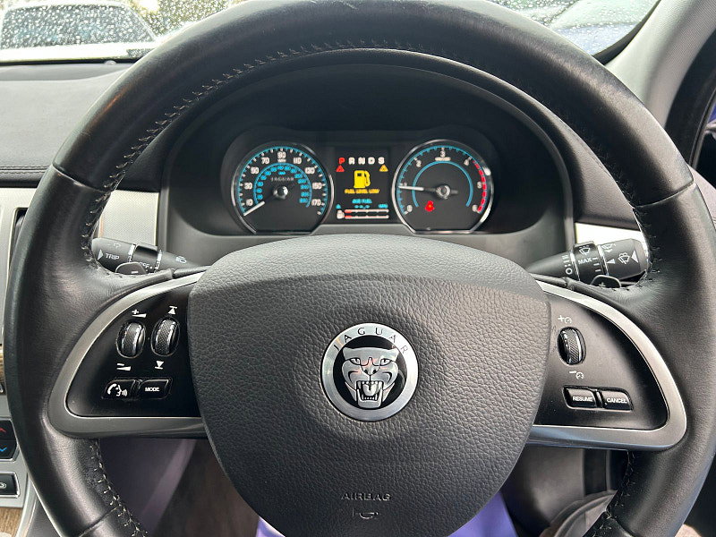 Jaguar XF 2.2d Premium Luxury Saloon 4dr Diesel Auto Euro 5 (s/s) (200 ps) 4dr Automatic 2026