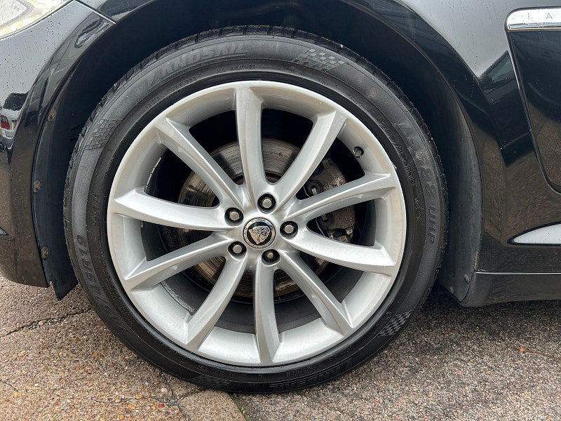 Jaguar XF 2.2d Premium Luxury Saloon 4dr Diesel Auto Euro 5 (s/s) (200 ps) 4dr Automatic 2026