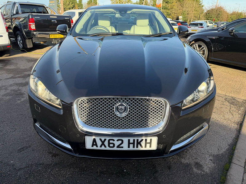 Jaguar XF 3.0d V6 Portfolio Saloon 4dr Diesel Auto 8 Spd Euro 5 (240 ps) 4dr Automatic 2025