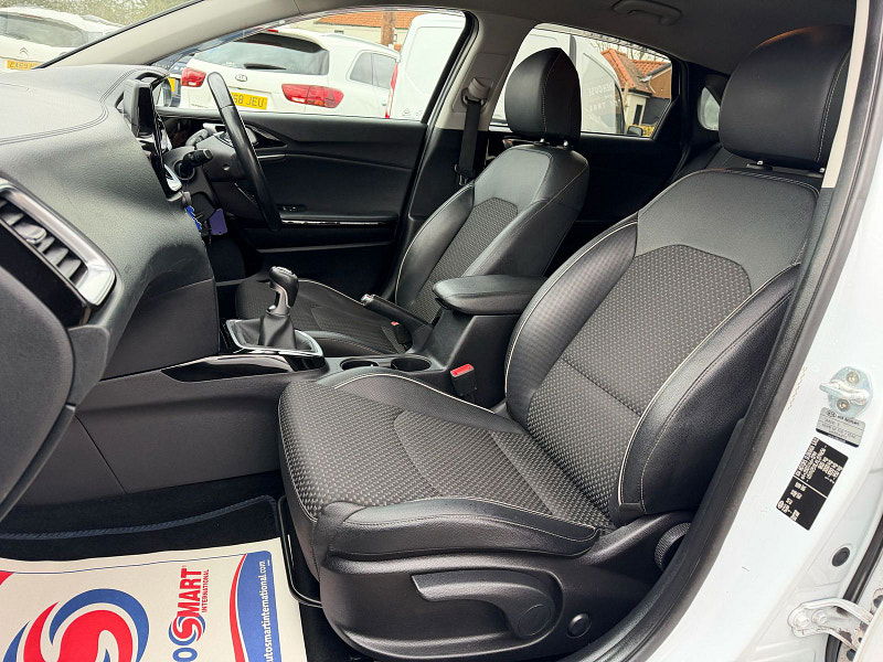 Kia Ceed 1.0 T-GDi 3 Hatchback 5dr Petrol Manual Euro 6 (s/s) (118 bhp) 5dr Manual 2026