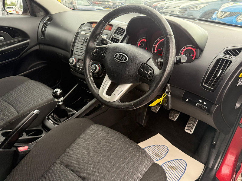 Kia Ceed 1.6 CRDi 3 Sports Wagon 5dr Diesel Manual Euro 5 (113 bhp) 5dr Manual 2025