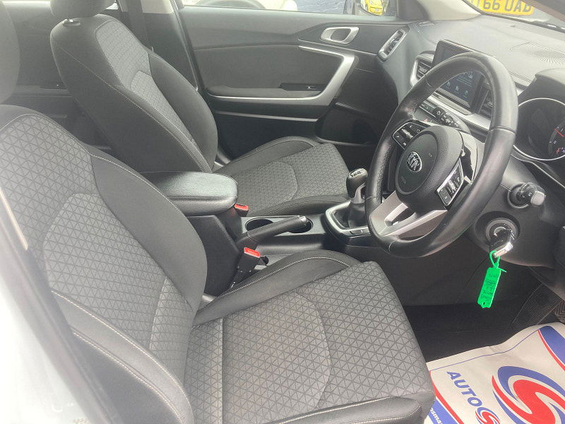 Kia Ceed 1.6 CRDi ECO 2 Hatchback 5dr Diesel Manual Euro 6 (s/s) (114 bhp) 5dr Manual 2026