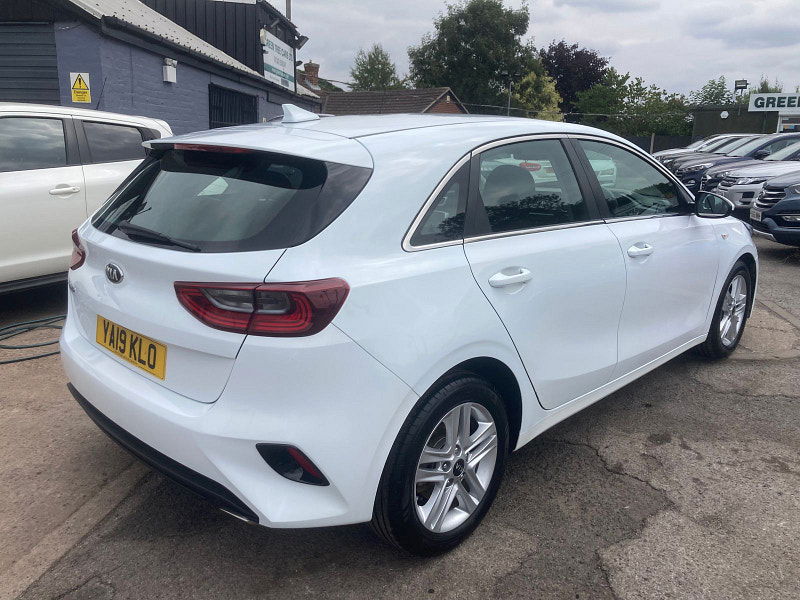 Kia Ceed 1.6 CRDi ECO 2 Hatchback 5dr Diesel Manual Euro 6 (s/s) (114 bhp) 5dr Manual 2026