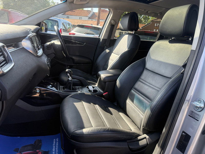 Kia Sorento 2.2 CRDi KX-3 SUV 5dr Diesel Manual AWD Euro 6 (s/s) (197 bhp) 5dr Manual 2025