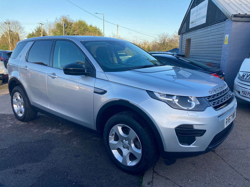 Land Rover Discovery Sport 2.0 eD4 Pure SUV 5dr Diesel Manual Euro 6 (s/s) (5 Seat) (150 ps) 5dr Manual 2025