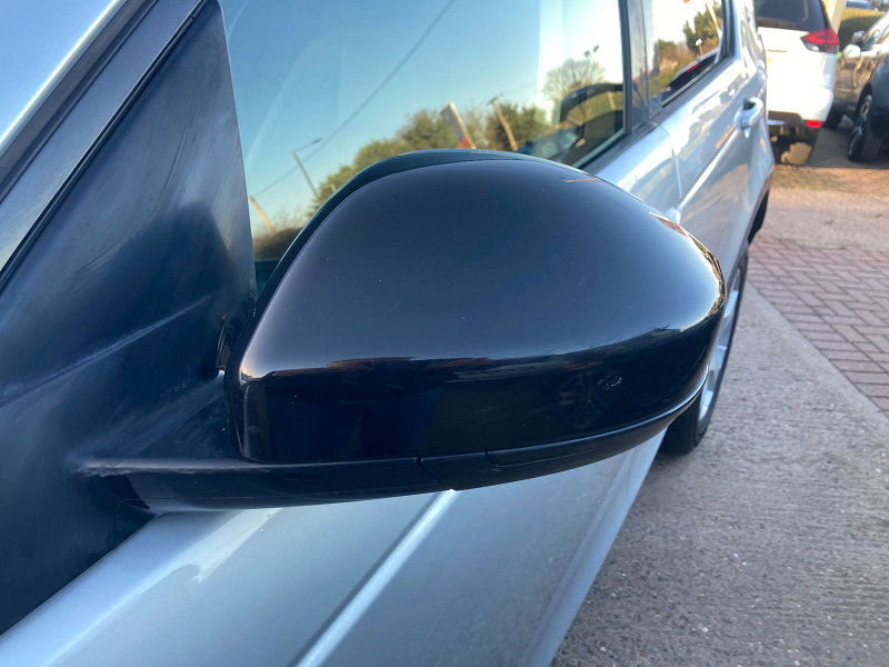 Land Rover Discovery Sport 2.0 eD4 Pure SUV 5dr Diesel Manual Euro 6 (s/s) (5 Seat) (150 ps) 5dr Manual 2025