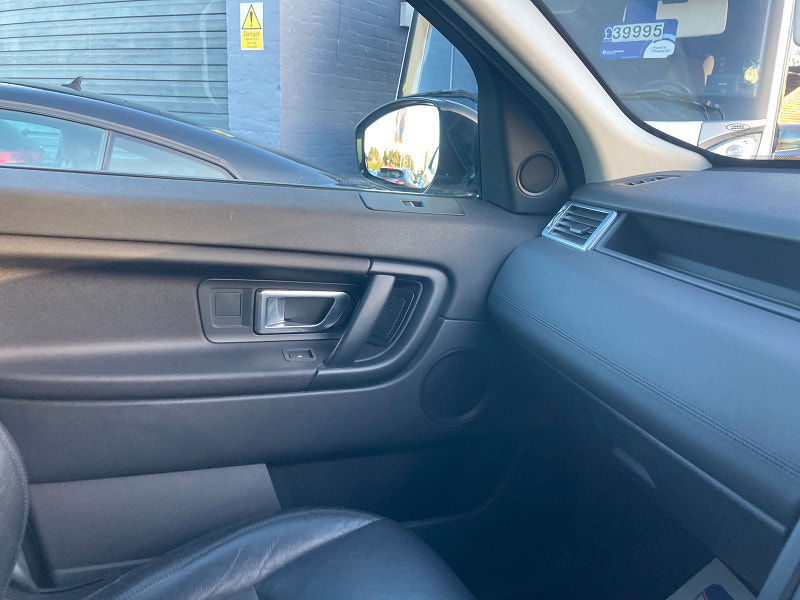 Land Rover Discovery Sport 2.0 eD4 Pure SUV 5dr Diesel Manual Euro 6 (s/s) (5 Seat) (150 ps) 5dr Manual 2025