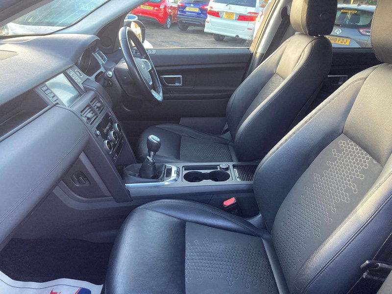 Land Rover Discovery Sport 2.0 eD4 Pure SUV 5dr Diesel Manual Euro 6 (s/s) (5 Seat) (150 ps) 5dr Manual 2025