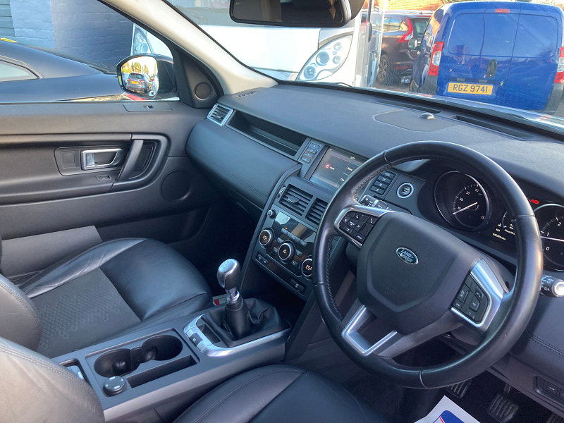 Land Rover Discovery Sport 2.0 eD4 Pure SUV 5dr Diesel Manual Euro 6 (s/s) (5 Seat) (150 ps) 5dr Manual 2025