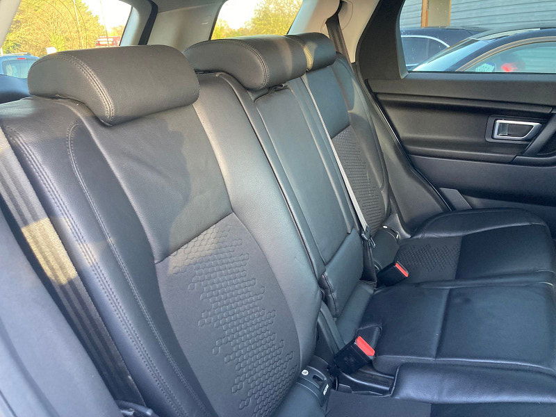 Land Rover Discovery Sport 2.0 eD4 Pure SUV 5dr Diesel Manual Euro 6 (s/s) (5 Seat) (150 ps) 5dr Manual 2025