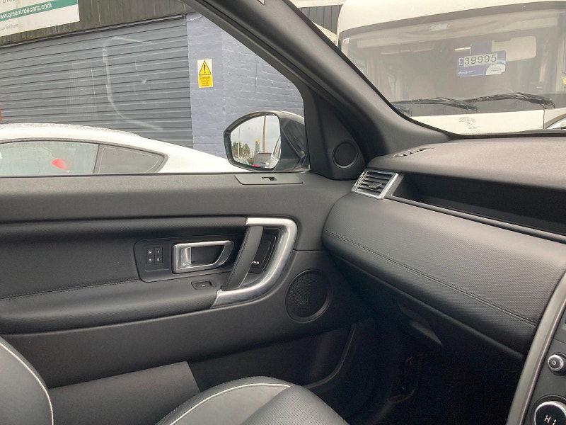 Land Rover Discovery Sport 2.0 TD4 HSE Dynamic Lux SUV 5dr Diesel Auto 4WD Euro 6 (s/s) (180 ps) 5dr Automatic 2026