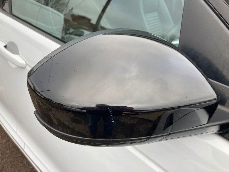 Land Rover Discovery Sport 2.0 TD4 HSE Dynamic Lux SUV 5dr Diesel Auto 4WD Euro 6 (s/s) (180 ps) 5dr Automatic 2026