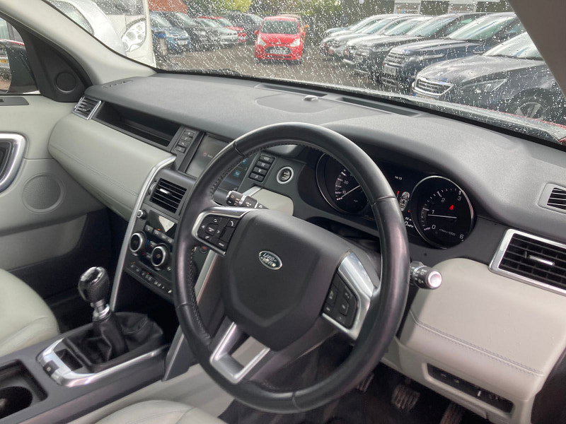Land Rover Discovery Sport 2.0 TD4 SE SUV 5dr Diesel Manual 4WD Euro 6 (s/s) (5 Seat) (150 ps) 5dr Manual 2026