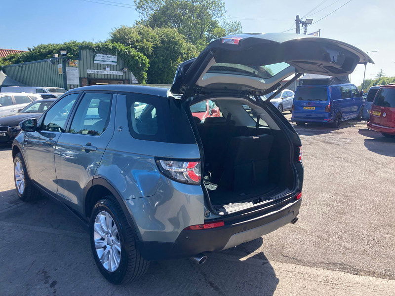 Land Rover Discovery Sport 2.2 SD4 SE Tech SUV 5dr Diesel Auto 4WD Euro 5 (s/s) (190 ps) 5dr Automatic 2025