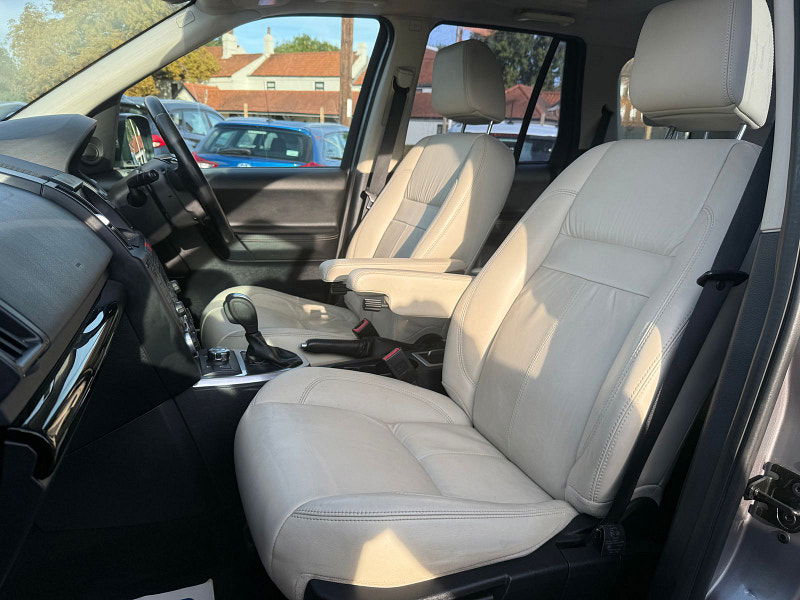 Land Rover Freelander 2 2.2 SD4 HSE SUV 5dr Diesel CommandShift 4WD Euro 5 (190 ps) 5dr Automatic 2025