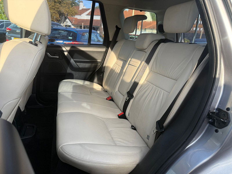 Land Rover Freelander 2 2.2 SD4 HSE SUV 5dr Diesel CommandShift 4WD Euro 5 (190 ps) 5dr Automatic 2025