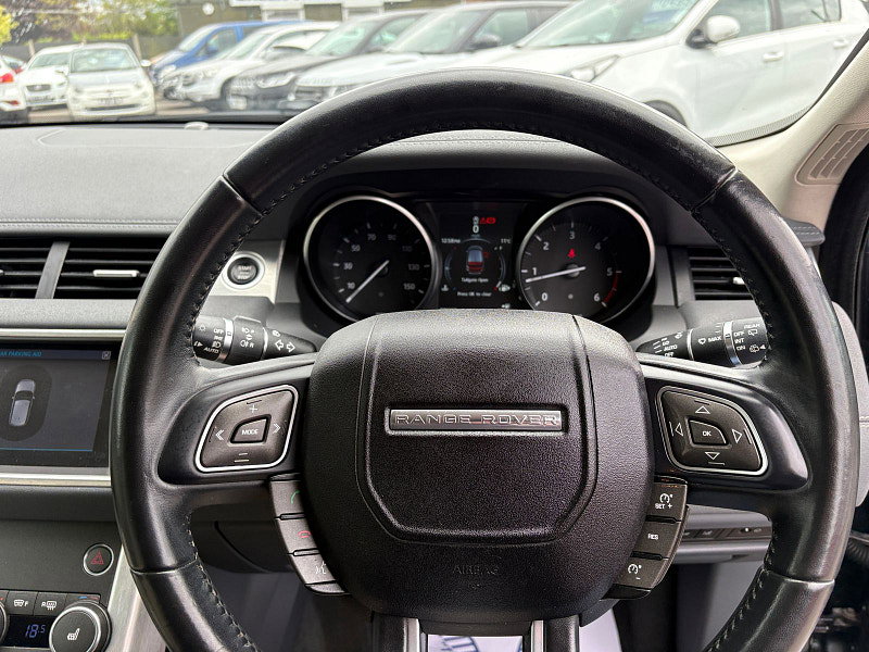 Land Rover Range Rover Evoque 2.0 TD4 SE Tech SUV 5dr Diesel Manual 4WD Euro 6 (s/s) (180 ps) 5dr Manual 2026