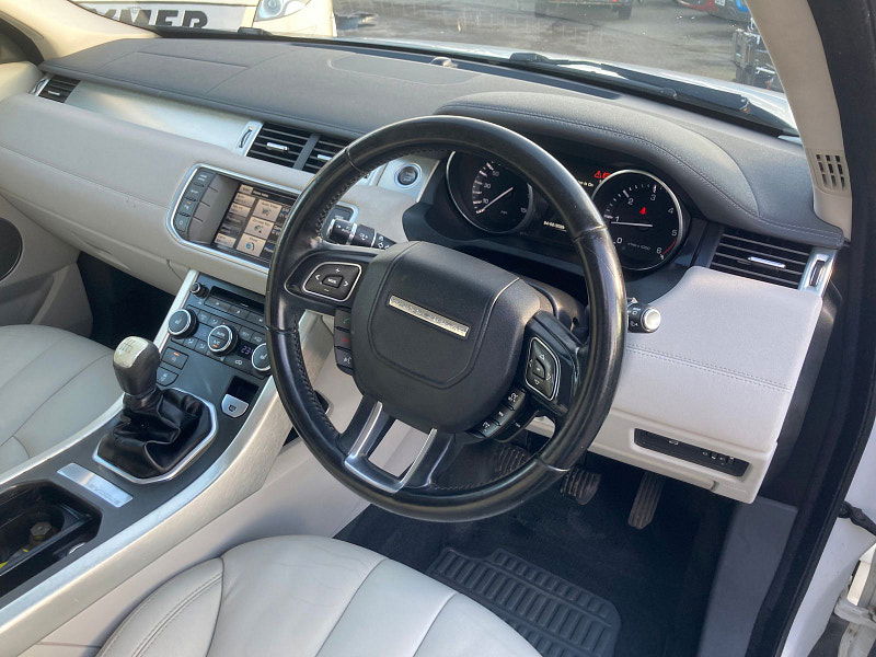 Land Rover Range Rover Evoque 2.2 eD4 Pure Tech SUV 5dr Diesel Manual FWD Euro 5 (s/s) (150 ps) 5dr Manual 2026