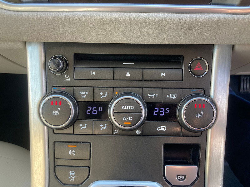 Land Rover Range Rover Evoque 2.2 eD4 Pure Tech SUV 5dr Diesel Manual FWD Euro 5 (s/s) (150 ps) 5dr Manual 2026