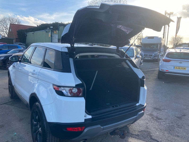 Land Rover Range Rover Evoque 2.2 eD4 Pure Tech SUV 5dr Diesel Manual FWD Euro 5 (s/s) (150 ps) 5dr Manual 2026