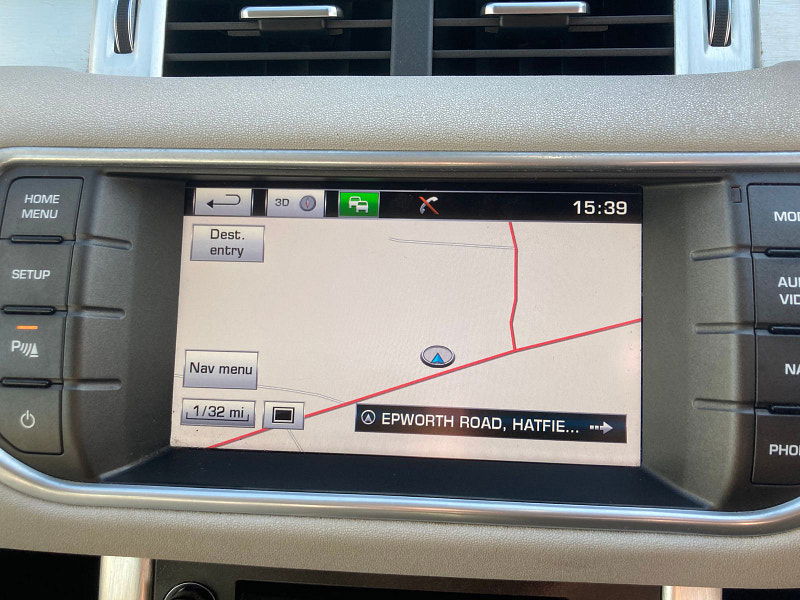 Land Rover Range Rover Evoque 2.2 eD4 Pure Tech SUV 5dr Diesel Manual FWD Euro 5 (s/s) (150 ps) 5dr Manual 2026