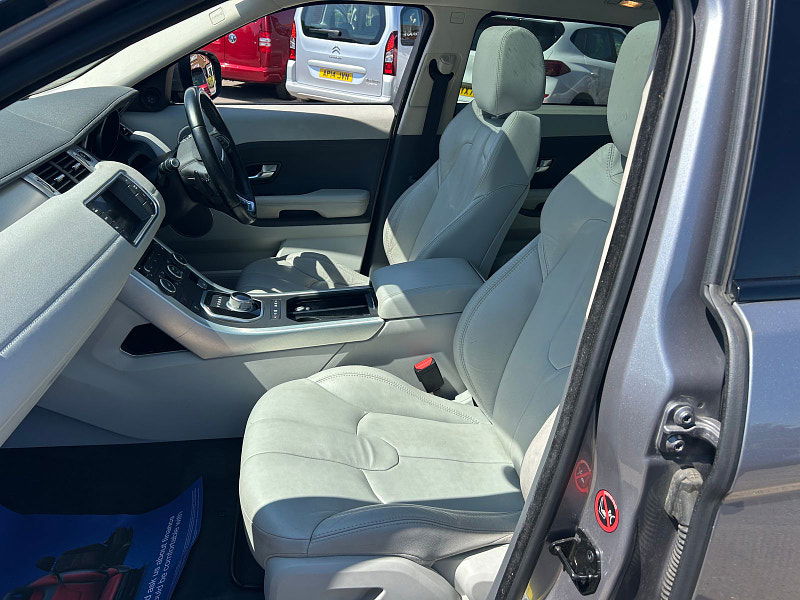 Land Rover Range Rover Evoque 2.2 SD4 Pure SUV 5dr Diesel Auto 4WD Euro 5 (190 ps) 5dr Automatic 2025