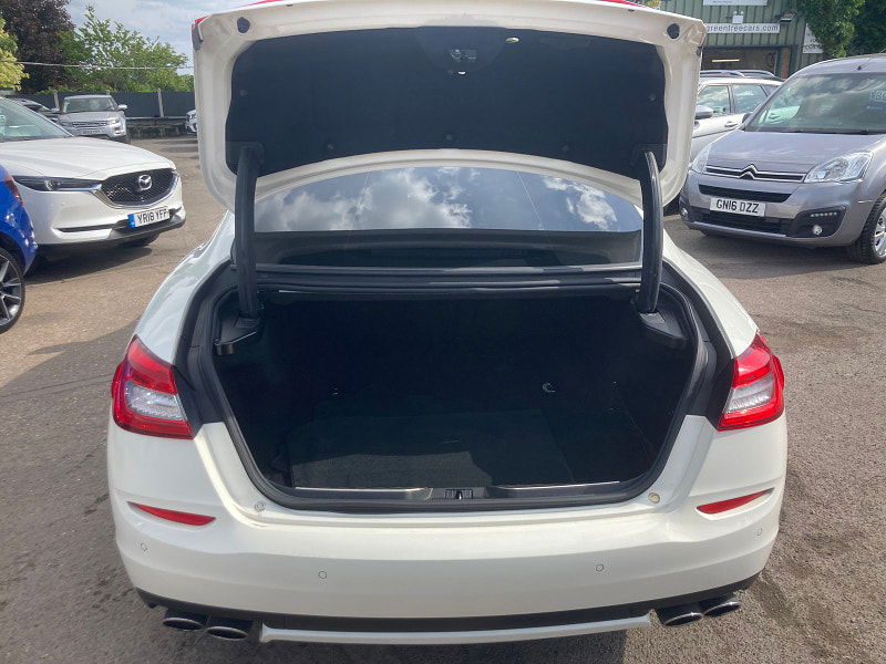 Maserati Quattroporte 3.0D V6 Saloon 4dr Diesel ZF Euro 5 (s/s) (275 ps) 4dr Automatic 2025