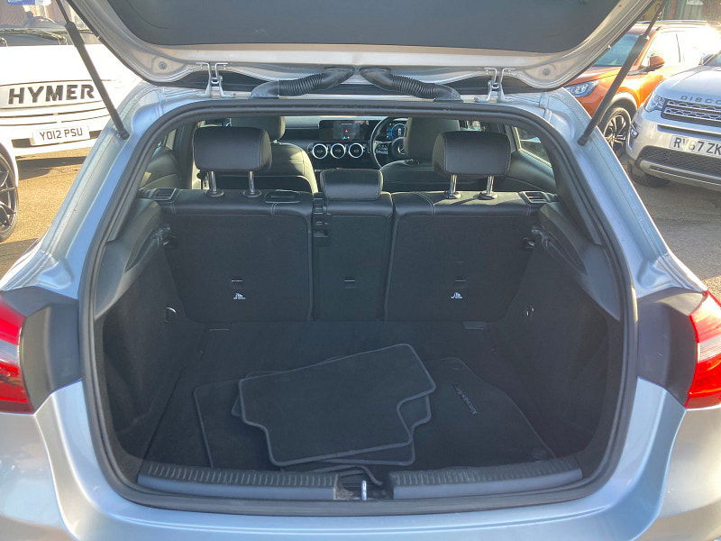 Mercedes-Benz A Class 1.3 A180 SE Hatchback 5dr Petrol Manual Euro 6 (s/s) (136 ps) 5dr Manual 2026