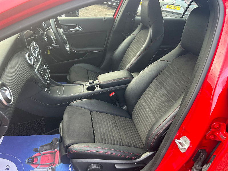 Mercedes-Benz A Class 1.5 A180d AMG Line (Premium) Hatchback 5dr Diesel 7G-DCT Euro 6 (s/s) (109 ps) 5dr Automatic 2025