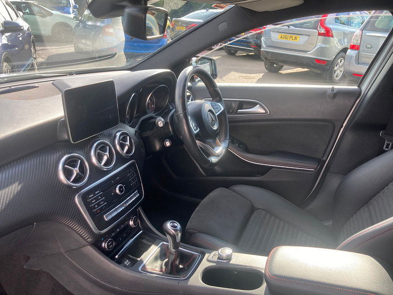 Mercedes-Benz A Class 2.1 A200d AMG Line (Executive) Hatchback 5dr Diesel Manual Euro 6 (s/s) (136 ps) 5dr Manual 2025