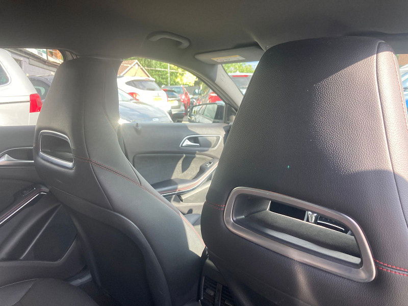 Mercedes-Benz A Class 2.1 A200d AMG Line (Executive) Hatchback 5dr Diesel Manual Euro 6 (s/s) (136 ps) 5dr Manual 2025