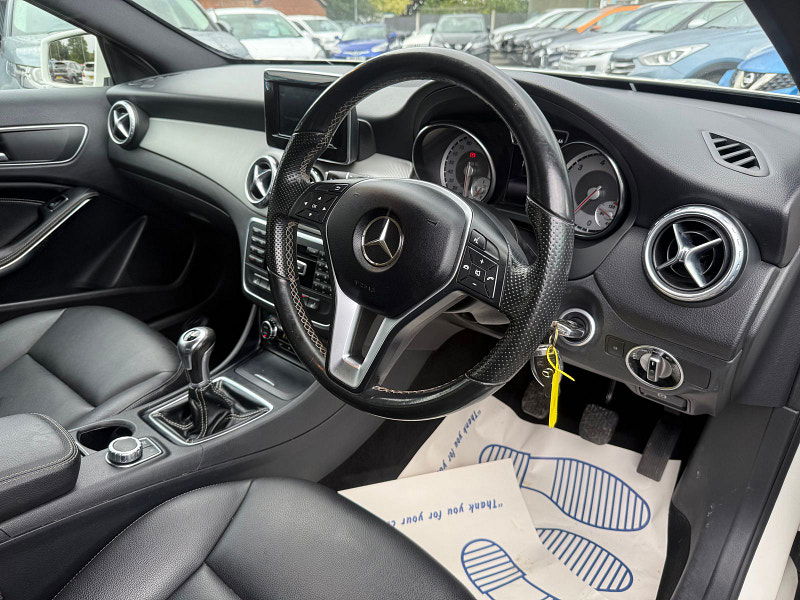 Mercedes-Benz GLA 2.1 GLA200 CDI Sport SUV 5dr Diesel Manual Euro 6 (s/s) (136 ps) 5dr Manual 2025