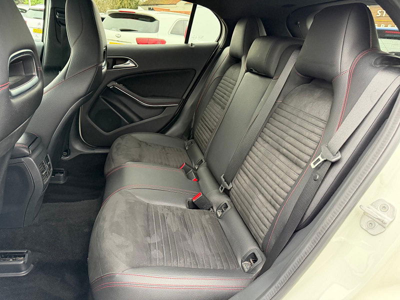 Mercedes-Benz GLA 2.1 GLA200d AMG Line SUV 5dr Diesel Manual Euro 6 (s/s) (136 ps) 5dr Manual 2026