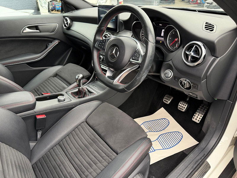 Mercedes-Benz GLA 2.1 GLA200d AMG Line SUV 5dr Diesel Manual Euro 6 (s/s) (136 ps) 5dr Manual 2026