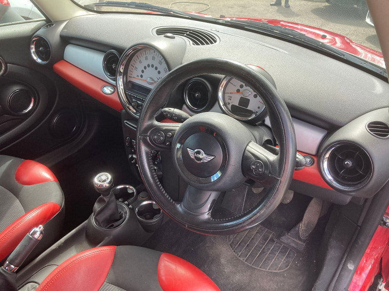 MINI Hatch 1.6 Cooper D Hatchback 3dr Diesel Manual Euro 5 (s/s) (112 ps) 3dr Manual 2026