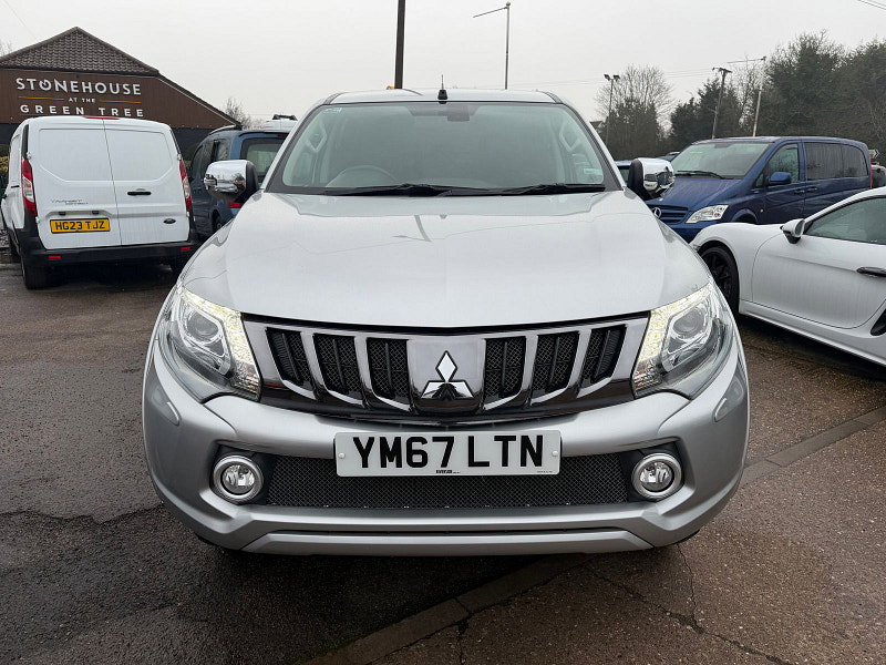 Mitsubishi L200 2.4 DI-D DC Barbarian Pickup Double Cab 4dr Diesel Manual 4WD Euro 6 (178 ps) 4dr Manual 2026