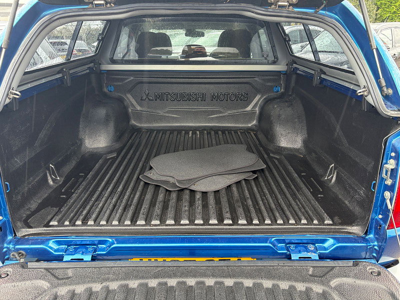 Mitsubishi L200 2.4 DI-D DC Warrior Pickup Double Cab 4dr Diesel Auto 4WD Euro 6 (178 ps) 4dr Automatic 2026