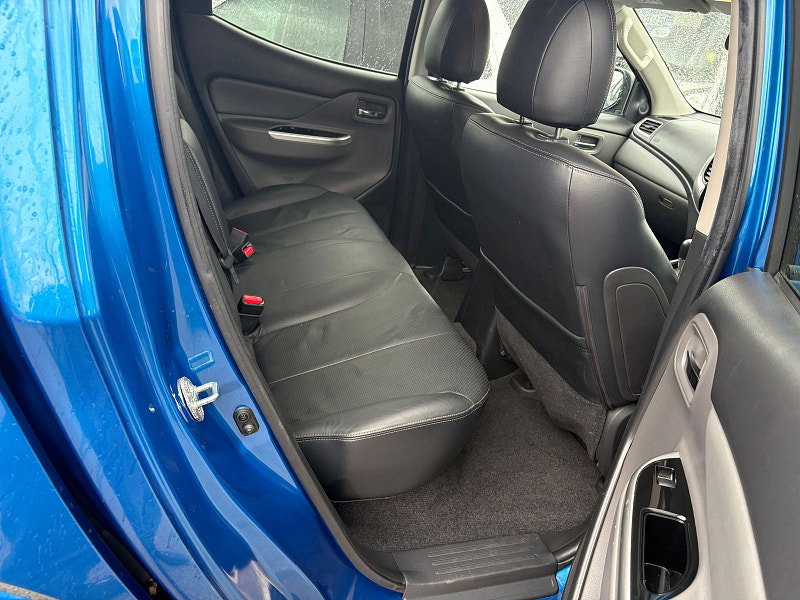 Mitsubishi L200 2.4 DI-D DC Warrior Pickup Double Cab 4dr Diesel Auto 4WD Euro 6 (178 ps) 4dr Automatic 2026