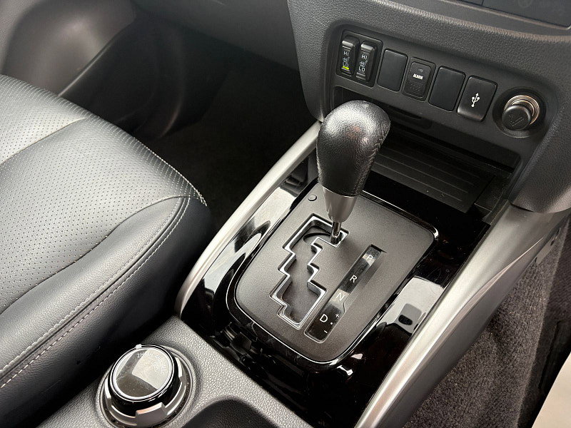 Mitsubishi L200 2.4 DI-D DC Warrior Pickup Double Cab 4dr Diesel Auto 4WD Euro 6 (178 ps) 4dr Automatic 2026