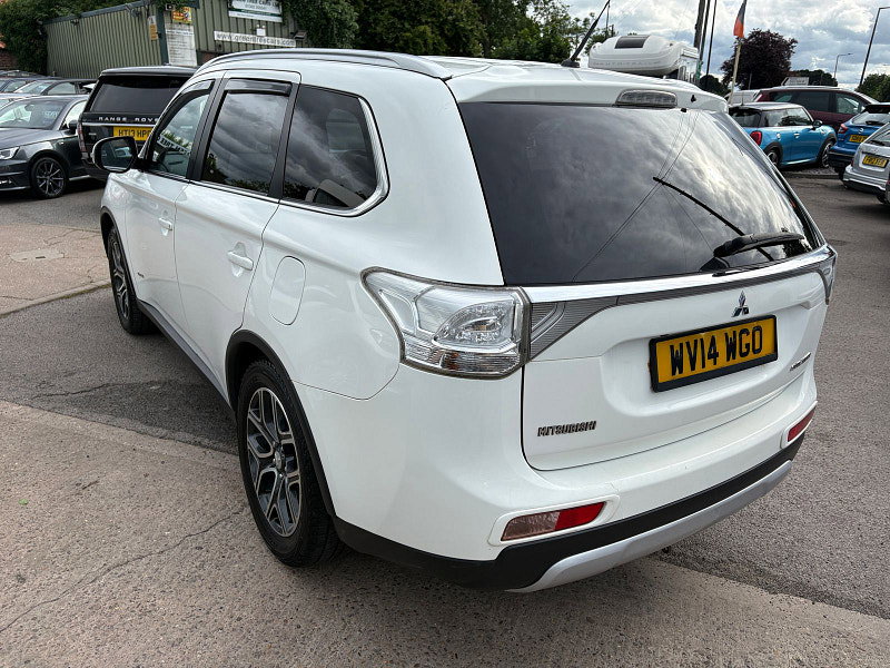 Mitsubishi Outlander 2.2 DI-D GX4 SUV 5dr Diesel Auto 4WD Euro 5 (s/s) (150 ps) 5dr Automatic 2026