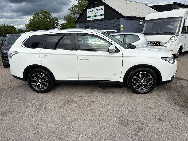Mitsubishi Outlander 2.2 DI-D GX4 SUV 5dr Diesel Auto 4WD Euro 5 (s/s) (150 ps) 5dr Automatic 2026