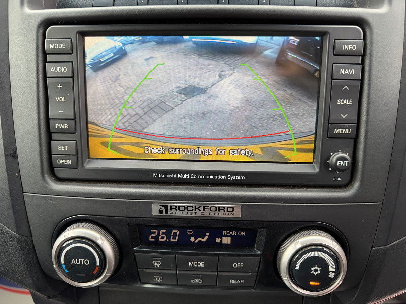 Mitsubishi Shogun 3.2 DI-DC Elegance SUV 5dr Diesel Auto 4WD Euro 5 LWB (197 ps) 5dr Automatic 2025