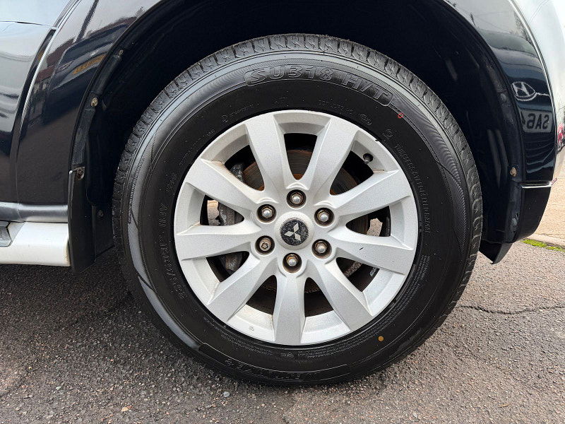 Mitsubishi Shogun 3.2 DI-DC Elegance SUV 5dr Diesel Auto 4WD Euro 5 LWB (197 ps) 5dr Automatic 2025