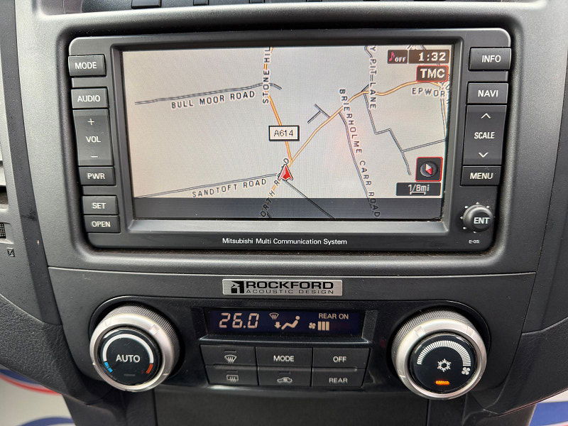 Mitsubishi Shogun 3.2 DI-DC Elegance SUV 5dr Diesel Auto 4WD Euro 5 LWB (197 ps) 5dr Automatic 2025