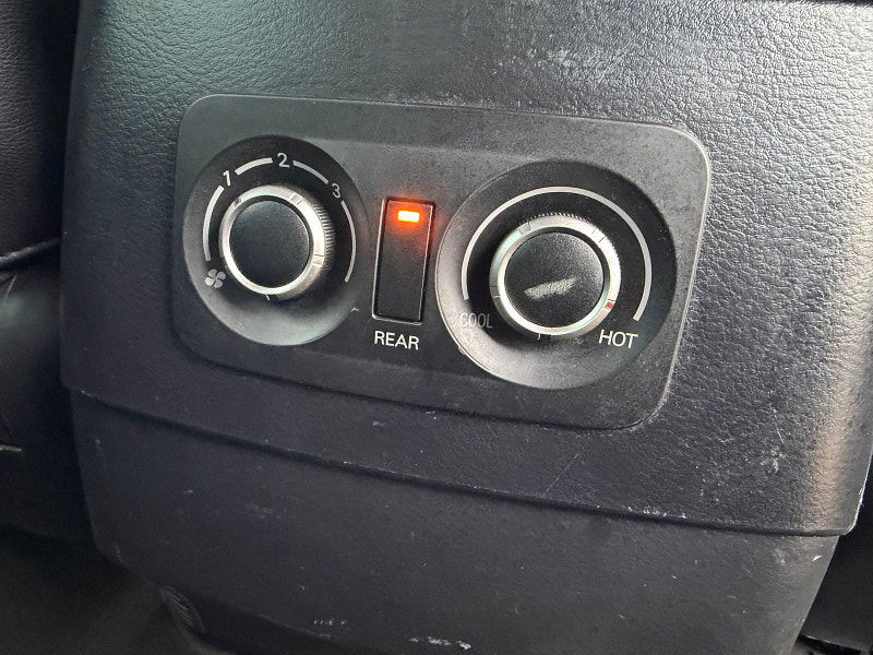 Mitsubishi Shogun 3.2 DI-DC Elegance SUV 5dr Diesel Auto 4WD Euro 5 LWB (197 ps) 5dr Automatic 2025