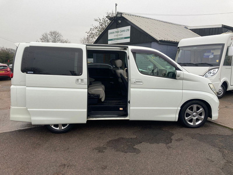 Nissan Elgrand  5dr Automatic 2026
