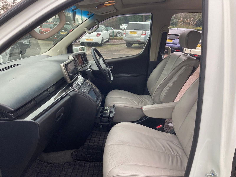 Nissan Elgrand  5dr Automatic 2026