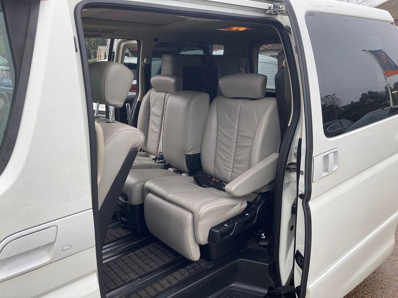 Nissan Elgrand  5dr Automatic 2026