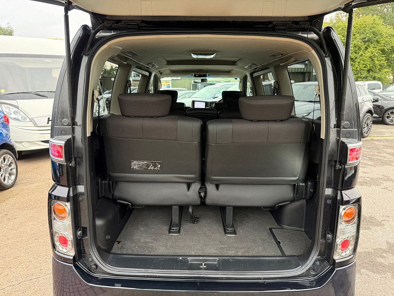 Nissan Elgrand SEVEN SEATS 5dr  2025