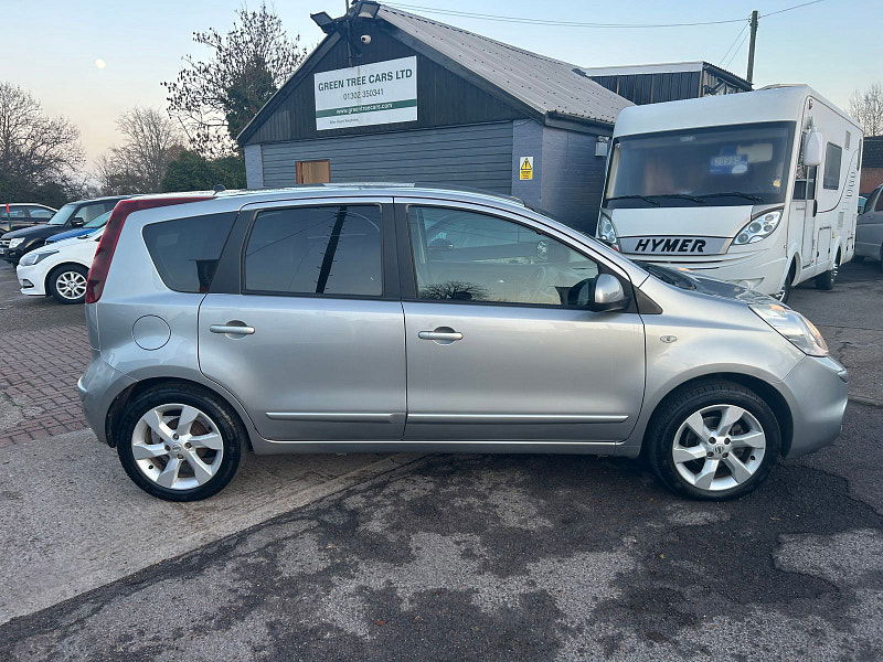 Nissan Note 1.6 16V Tekna Hatchback 5dr Petrol Auto Euro 4 (110 ps) 5dr Automatic 2025